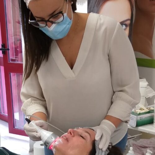medicina-estetica-cmo Due risorse (senza bisturi né iniezioni) per ridare al viso un aspetto bello e vitale